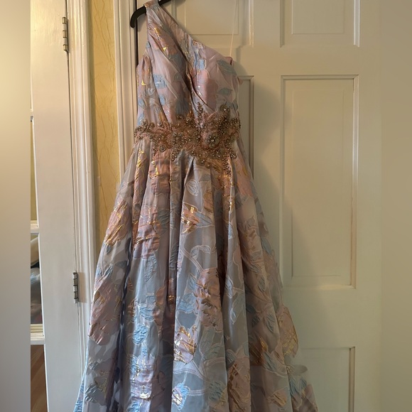 Mac Duggal one shoulder gown - Picture 3 of 6